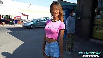 真正的亚洲女孩在曼谷...