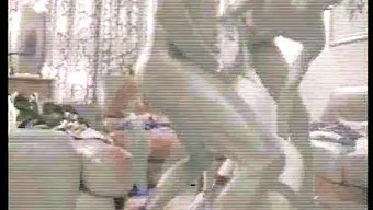 大黑屌羞辱维多利亚被...