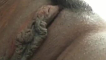 诱人的黑人女孩自慰