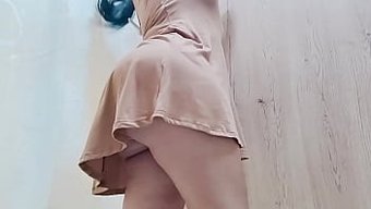 熟女在聚光灯下:继母...
