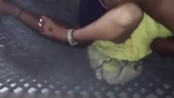 印度熟女在群交狂欢中...
