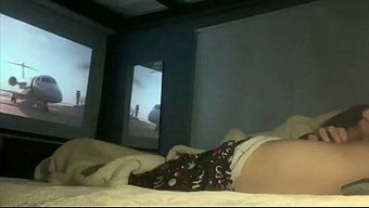 紧张的眼神让她在和继...