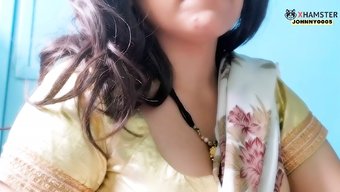 印度熟女的大天然乳房被操
