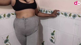 少女(18+)在这个...