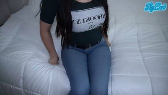 大屁股女友的肛交和中出结束