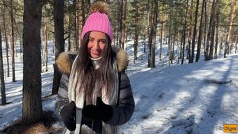 真正的情侣直接在雪林...