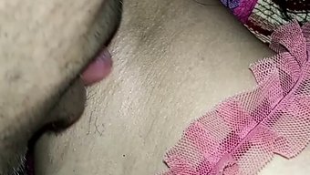 大印度少女的阴蒂和乳...