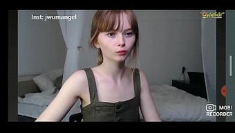 少女(18+)在网络...