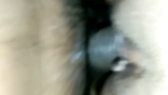 18岁的印度女孩在家...