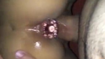 紧致肛门的牛仔女孩