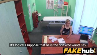 猫咪游戏:假医院医生...