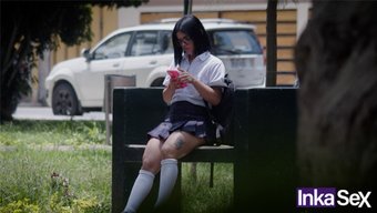拉丁裔高中女孩被引诱...