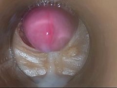那男的走到镜头前,直...