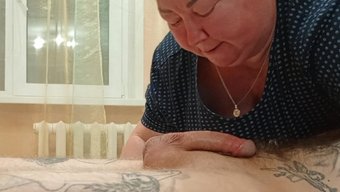 成熟的妈妈给她的儿媳...