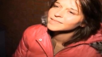 欧洲音乐女孩在色情视频中