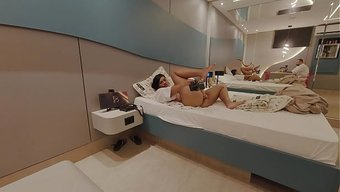 男的给女友手淫,女友...