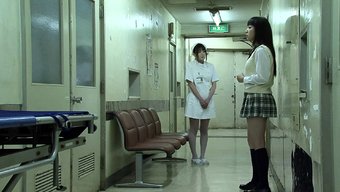 亚洲少女的口交快感和深喉