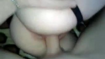 性欲旺盛的情侣自制色情片