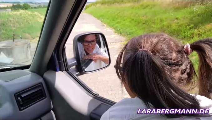 继兄弟在外面口交和射精的pov