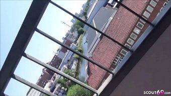 年轻的18+德国少女...