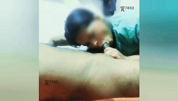 看印度女友像专业人士一样吸吮和说脏话