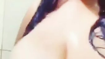 在洗手间口交和肛交