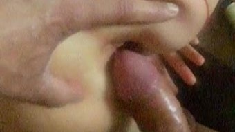 大屁股和肛交玩具:一...