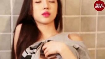 裸体韩国美女在感性的...