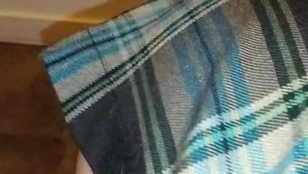 Cara的羞辱:牛奶...