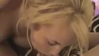 熟女的性感屁股在这个...