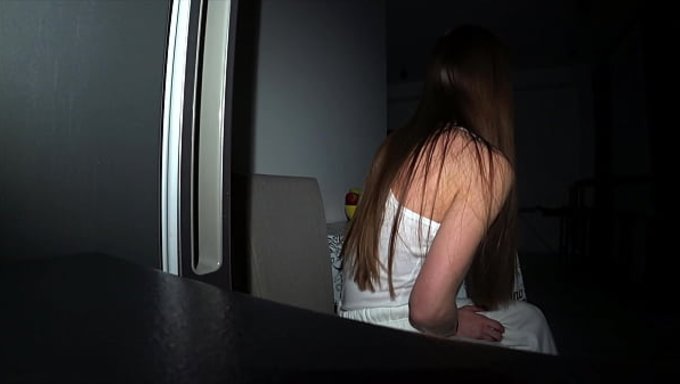 已婚女人和邻居偷偷玩屁眼,刺激到爆。