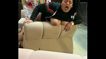 大屁股小丑从后面被操
