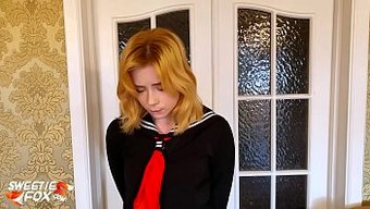 红发少女(18+)被...