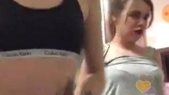 欧洲女孩在网络摄像头上