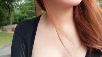 一个拥有大自然乳房的...
