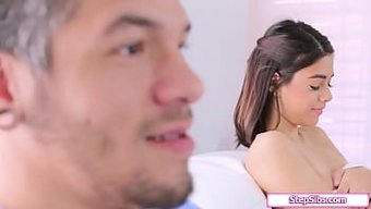 少女(18+)拉丁美...