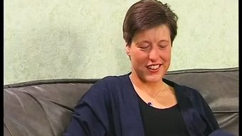 业余德国情侣沉迷于阴部口交