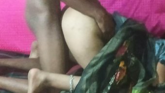印度少女(18+)在...