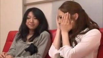日本社交实验中的少女...