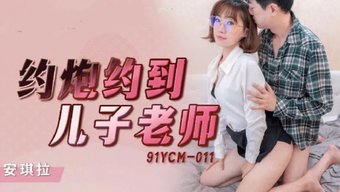 亚洲业余少女被操得淫水直流