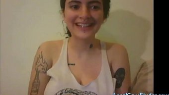 大奶摄像头女孩34:...