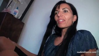 性感熟女贝蒂娜·考克...