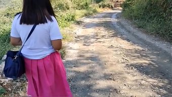 继父和学生在一部火辣...