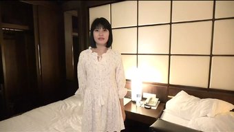 亚洲业余爱好者被陌生人操