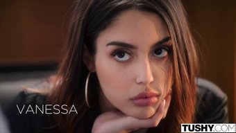 Vanessa和同事...