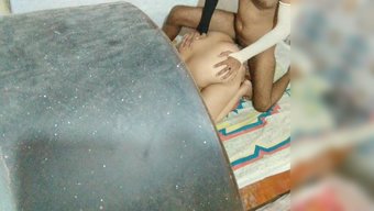 18岁的印度少女与成...