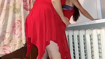 女同性恋情侣在激情中...