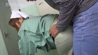 美女来打扫尿尿我的鸡巴