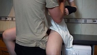 少女(18+)被她的...