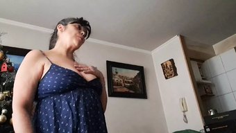 多毛的熟女在这个业余...